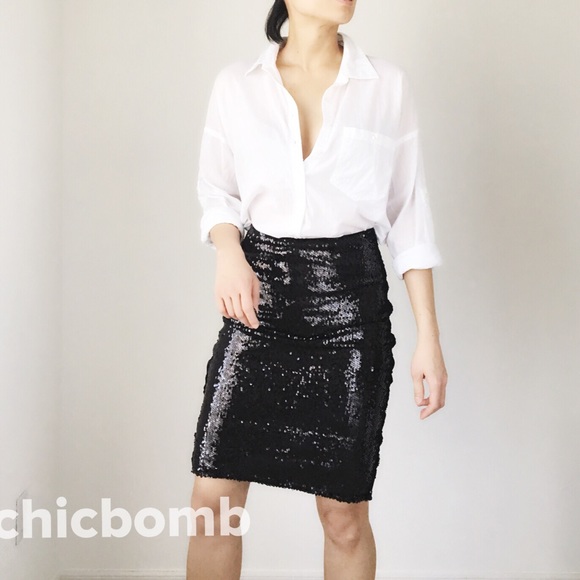 Black Sequins midi skirt - Picture 2 of 6